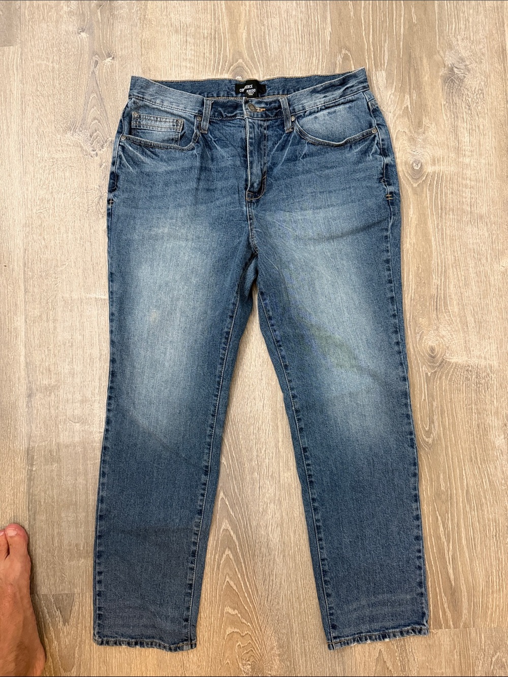 High-Rise Men’s Denim Jeans in Faded Blue